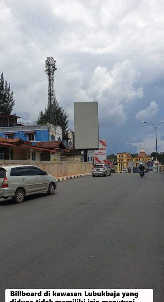 Billboard Semberawut, Ada Dugaan Kongkalikong Setoran Bawah Tangan