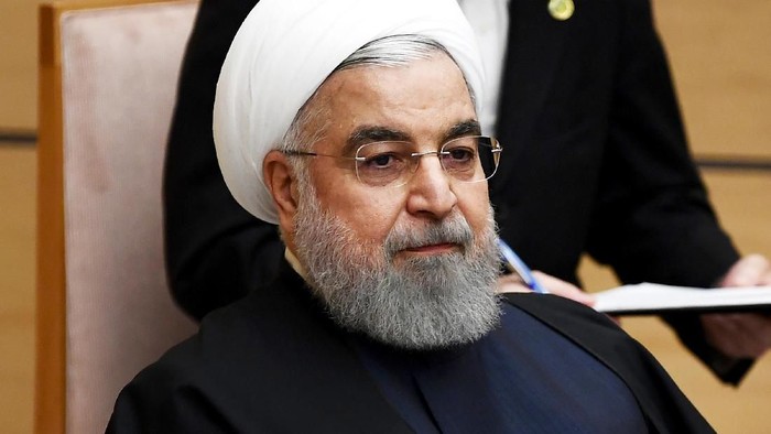 3.160 Tewas, Presiden Iran Ingatkan Krisis Corona Bisa Sampai Tahun Depan