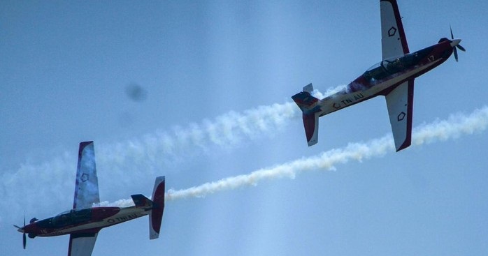 Pesan Menyentuh Selamat Lebaran Tim Aerobatik TNI AU dari Langit RI