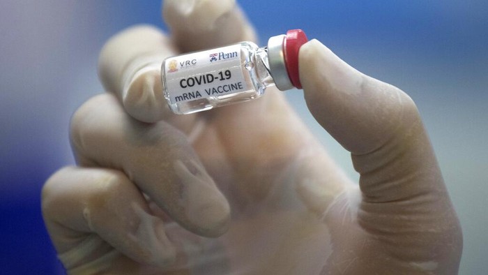 Apakah Vaksin Satu-satunya Cara untuk Akhiri Pandemi Corona?
