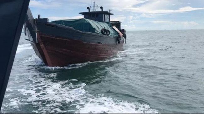 Bea Cukai Tangkap Kapal Pembawa Rokok Ilegal dari Singapura