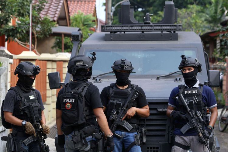 4 Terduga Teroris Jaringan Jemaah Islamiyah Diamankan Densus 88 di Batam