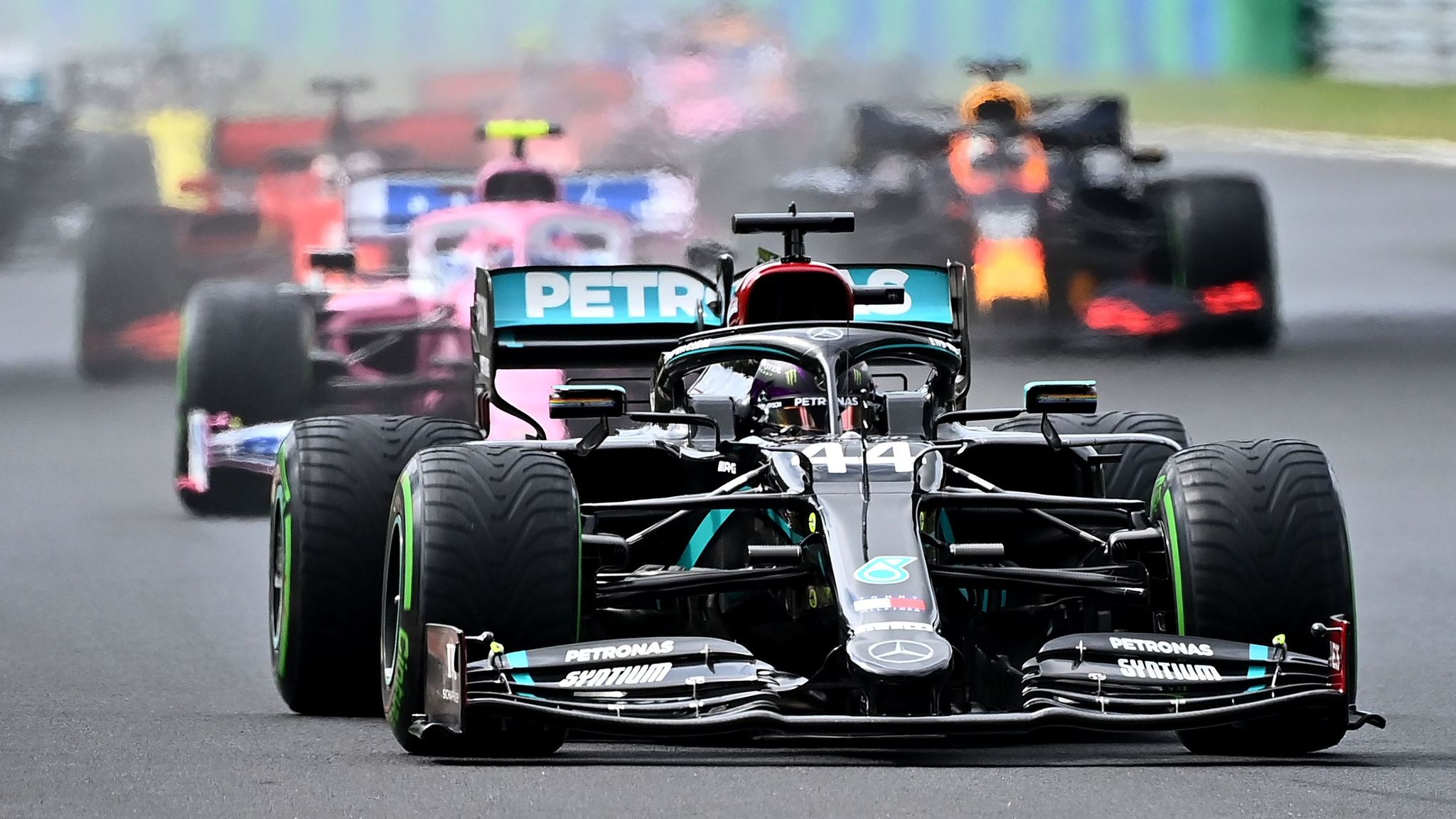 F1 GP Emilia Romagna: Hamilton Menang, Mercedes Resmi Juara Konstruktor