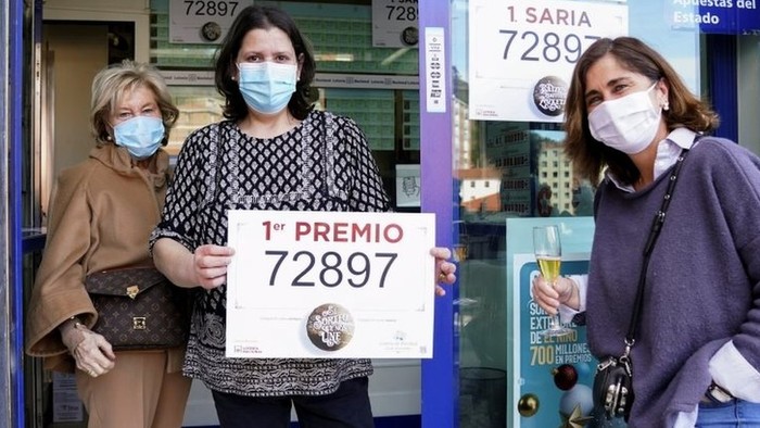 Undian Lotre Total Rp 41 Triliun, Ribuan Warga Spanyol Rayakan Kemenangan