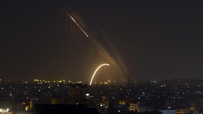 2 Roket Ditembakkan ke Ashdod, Israel Gempur Hamas di Gaza