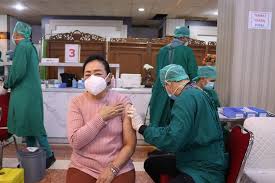 Vaksinasi 15 Ribu Wakil Rakyat Ditargetkan Rampung Sebulan