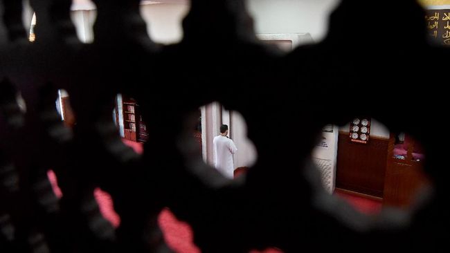 Pemkab Bekasi Tutup Masjid dan Gereja di RT/RW Zona Merah