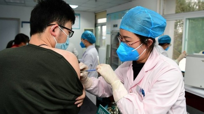 China Tangkap Bos Pemalsu Vaksin Corona Beromzet Puluhan Miliar Rupiah