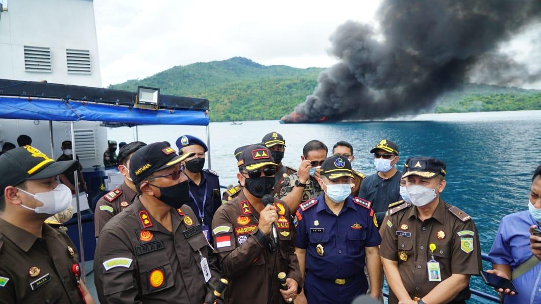 KKP dan Kejaksaan Telah Tenggelamkan 26 Kapal Ilegal Fishing di Natuna