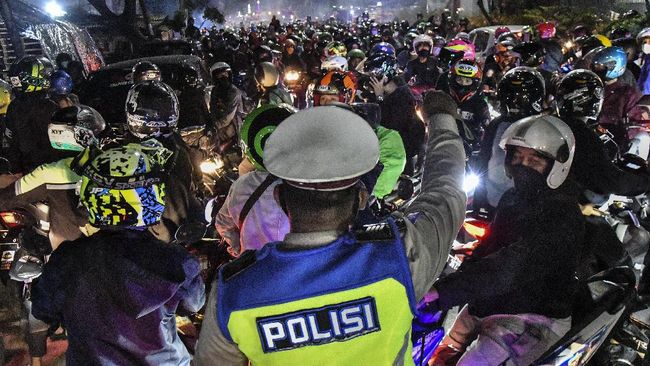 Provokasi Terobos Penyekatan ke Lampung, 9 Admin WA Ditangkap