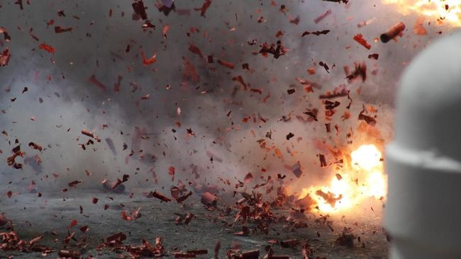 Bom Bunuh Diri Meledak di Polsek Astanaanyar Bandung, Seorang Polisi Terluka