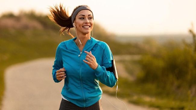 7 Olahraga yang Membakar Banyak Kalori, Senam hingga Lari