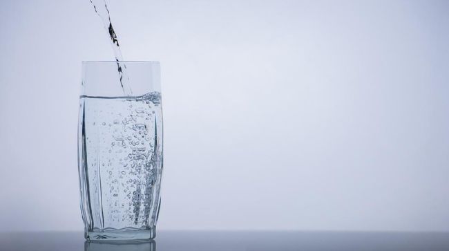 5 Manfaat Air Soda: Bikin Mudah Menelan dan Mengenyangkan