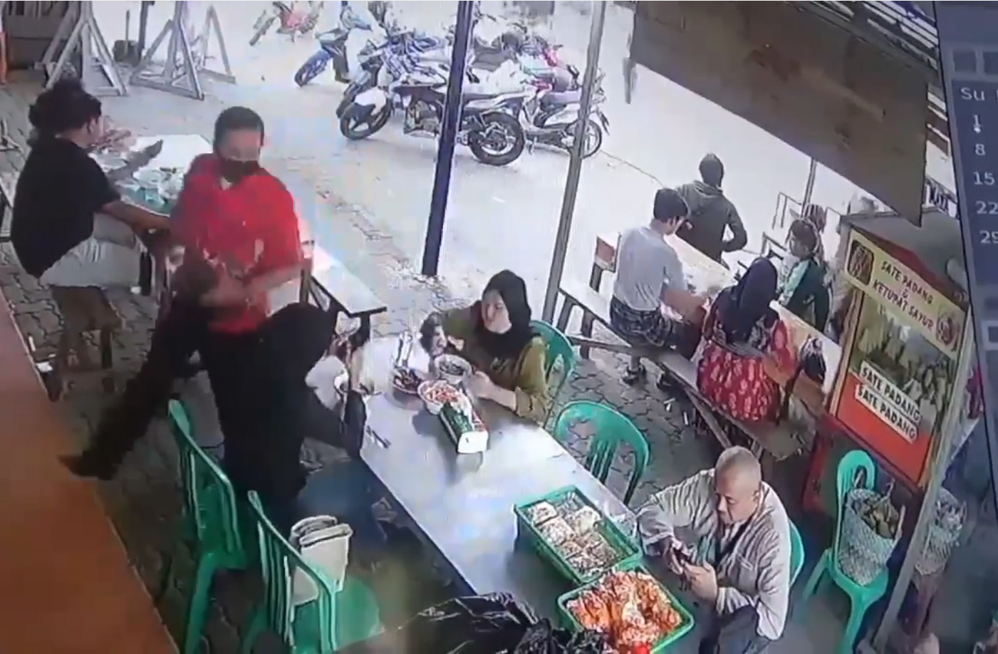 [VIDEO] ASN di Lampung Lempar Pedagang Bubur Ayam