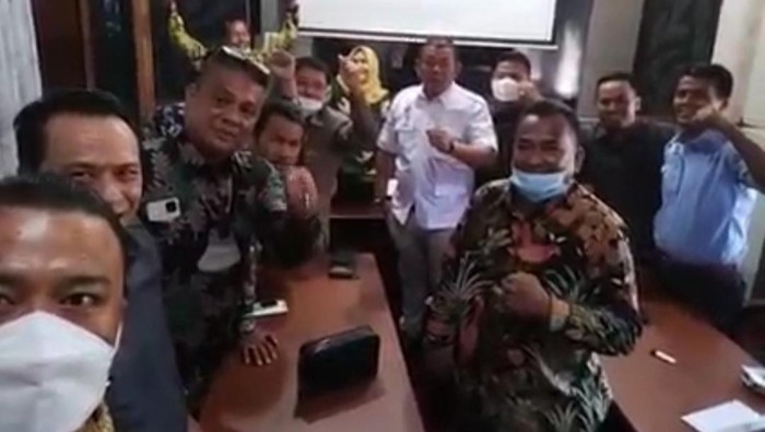 [VIDEO] Anggota DPRD Bungo Mau Mogok Kerja Gegara Duit Perjalanan Dinas Macet