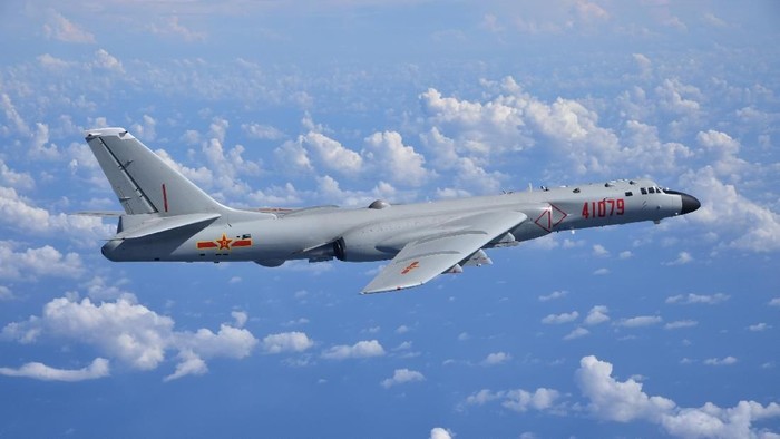 China Kirim 56 Jet Tempur ke Zona Pertahanan Taiwan