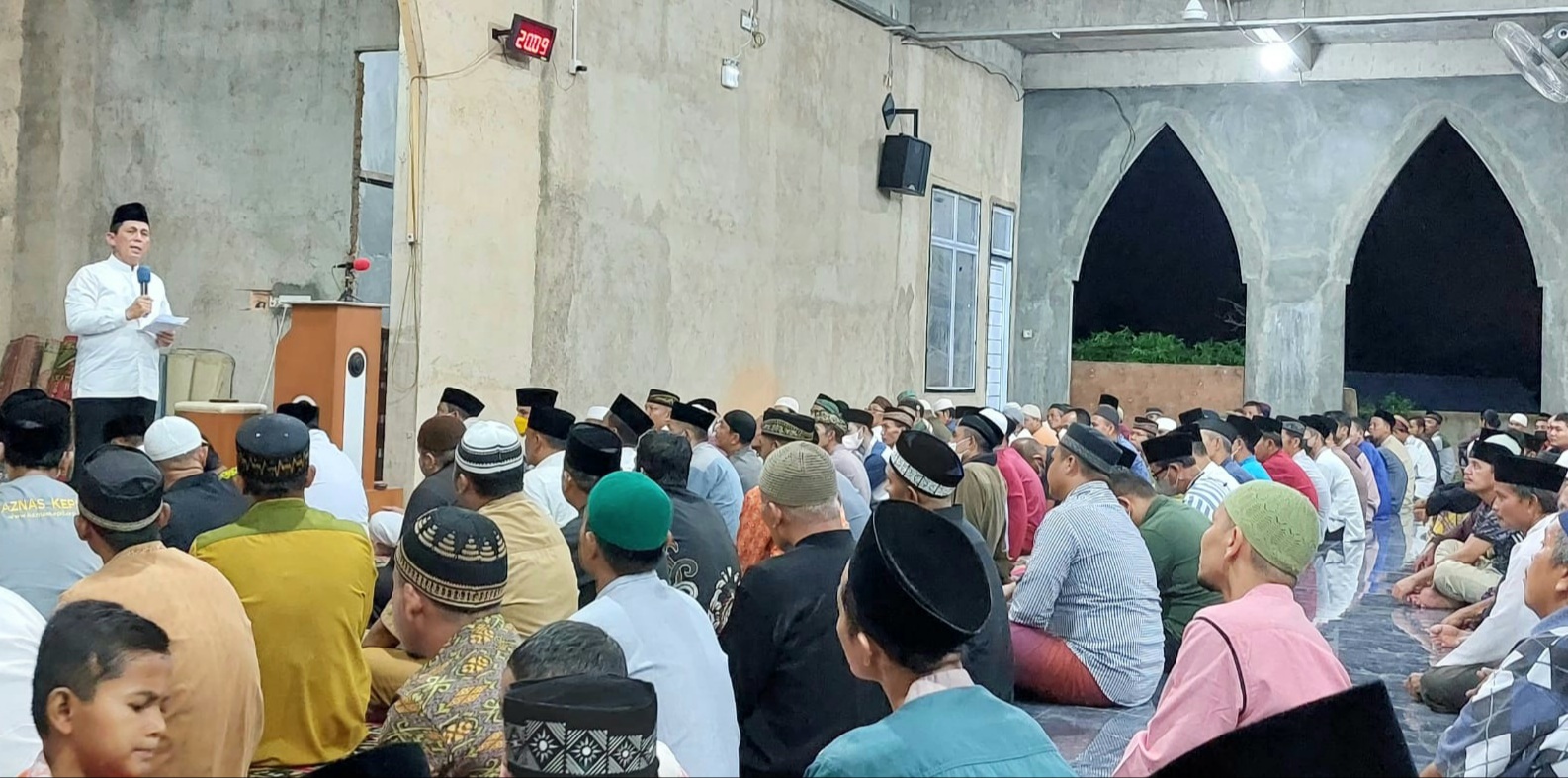 Gubernur Ansar Safari Ramadhan di Masjid Muthmainnah Kaveling Sagulung Batam