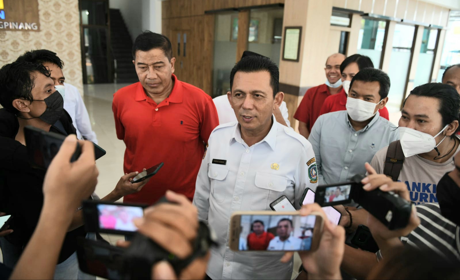 Kunjungi Kantor PLN Tanjungpinang, Gubernur Ansar Bahas Listrik Pulau Pangkil