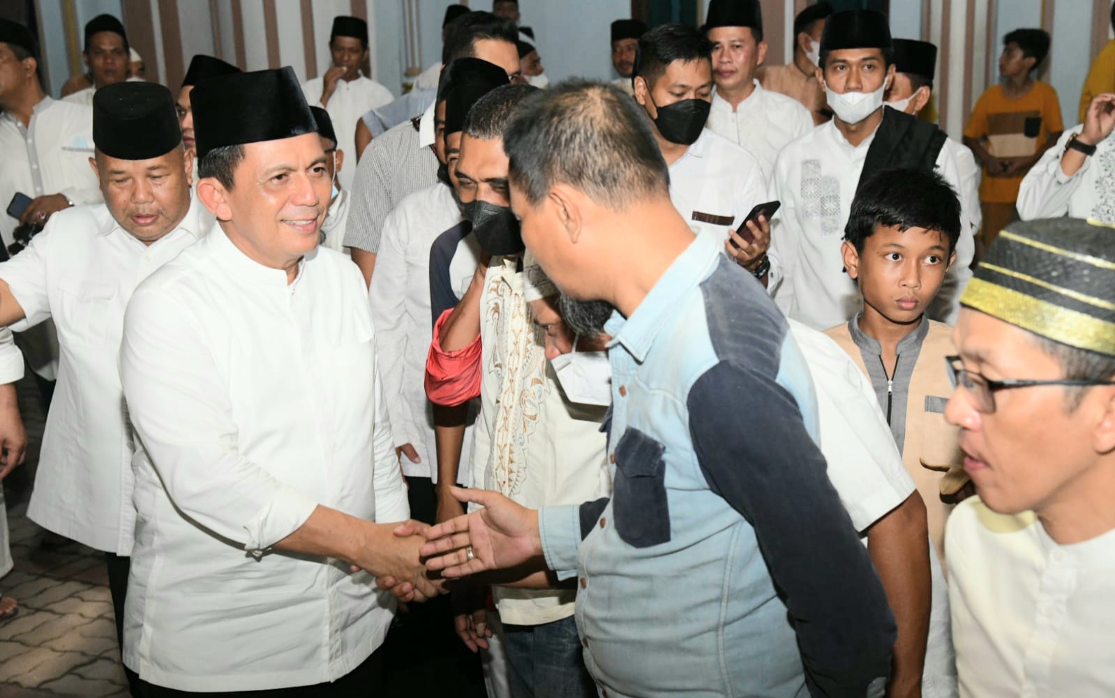 Gubernur Ansar Safari Ramadhan di Masjid Baitul A’la Perumahan Aviari, Batuaji  Batam