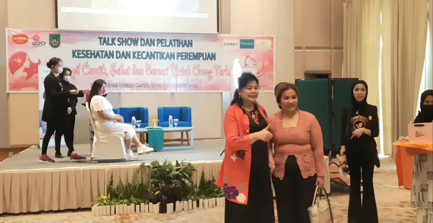 Anggota Perempuan DPRD Batam, Pakai Pokir untuk Pelatihan Kecantikan dan Kesehatan Perempuan