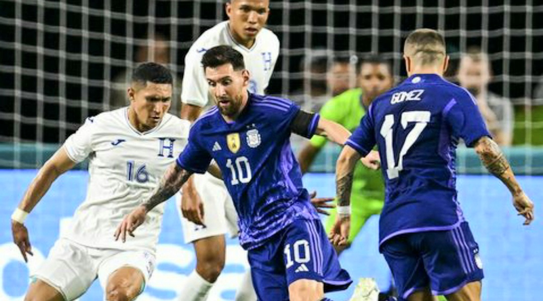 Messi Dua Gol, Argentina Hancurkan Honduras 3-0