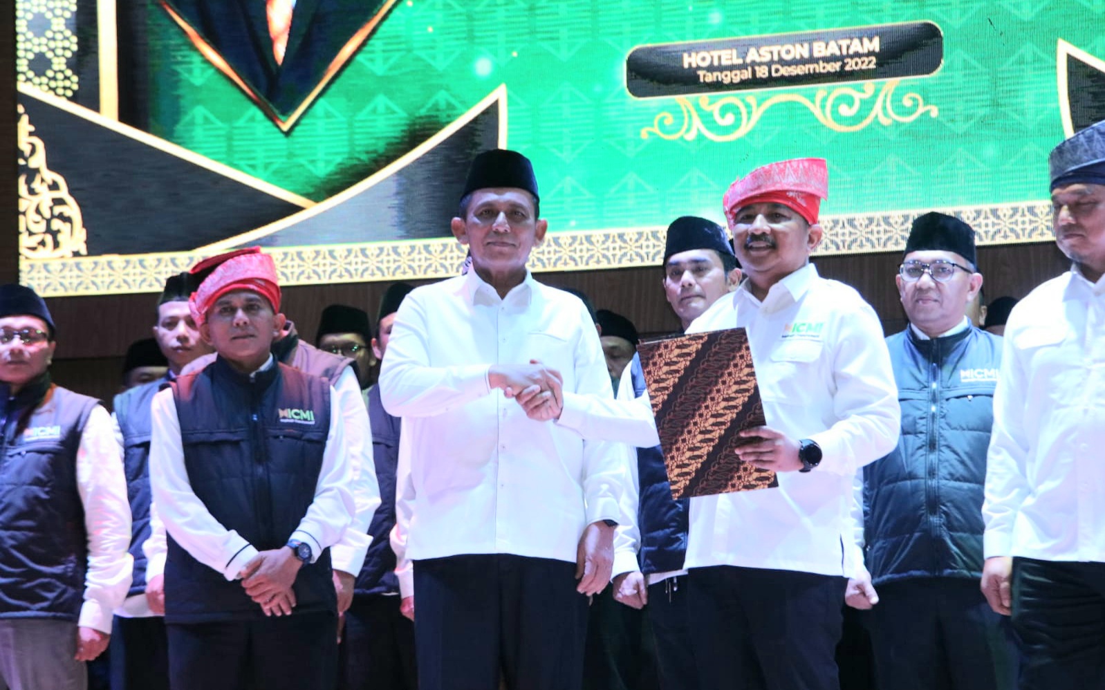 Gubernur Ansar Lantik Majelis Pengurus ICMI Orda Kota Batam