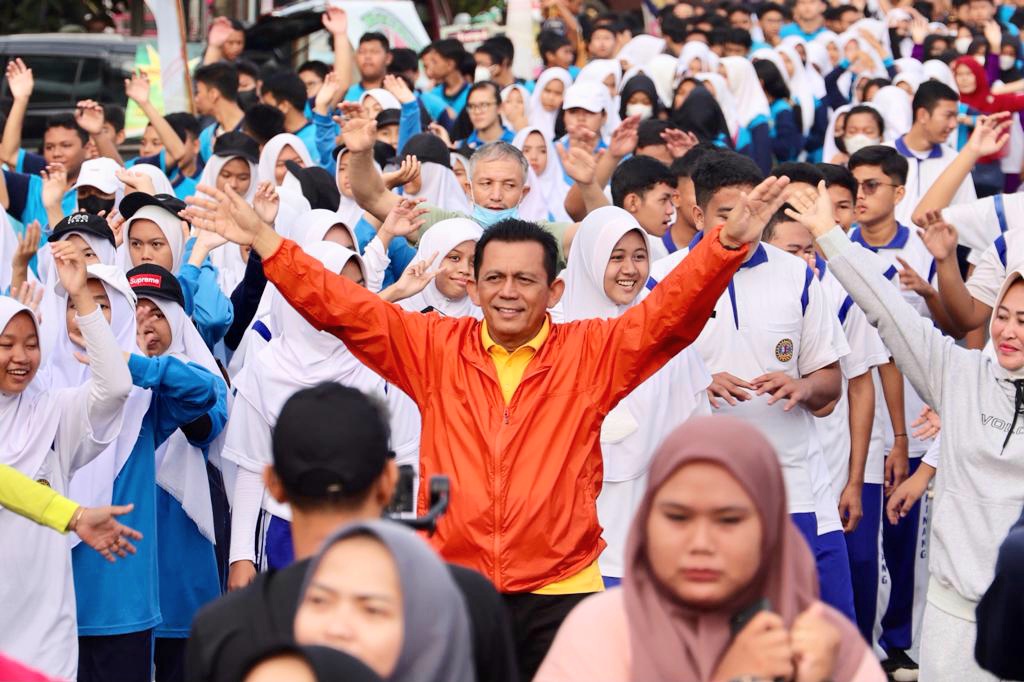 Gubernur Ansar Ikut Senam Sehat Sempena Flyover Celebration