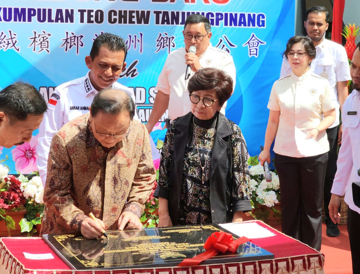 Gubernur Ansar Resmikan Gedung Perkumpulan Teo Chew Tanjungpinang