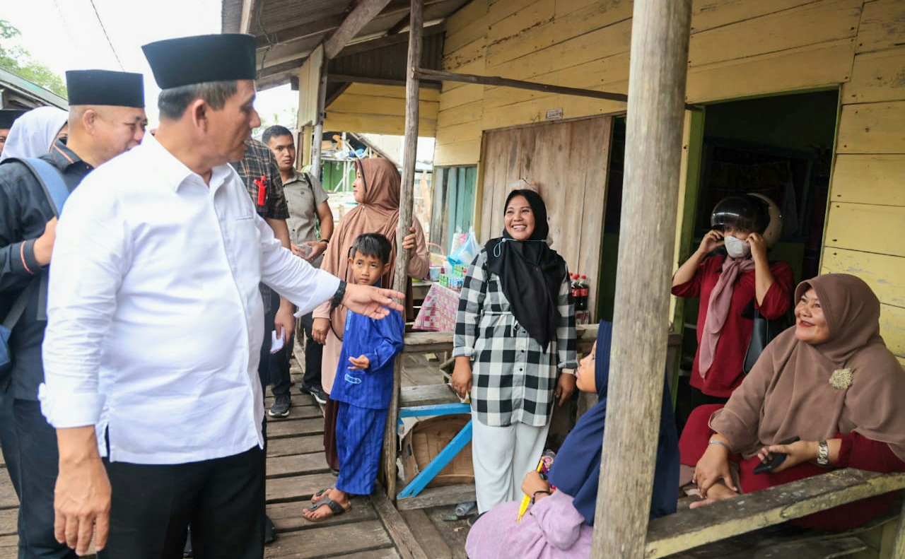Gubernur Ansar Hadiri Doa Selamat Atas Renovasi Rumah Masyarakat Suku Laut Lingga