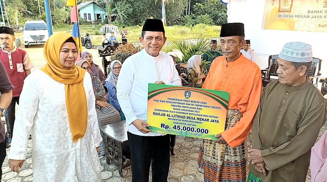 Safari Ramadhan di Desa Mekar Jaya, Gubernur Ansar Prioritaskan Pembangunan Jalan