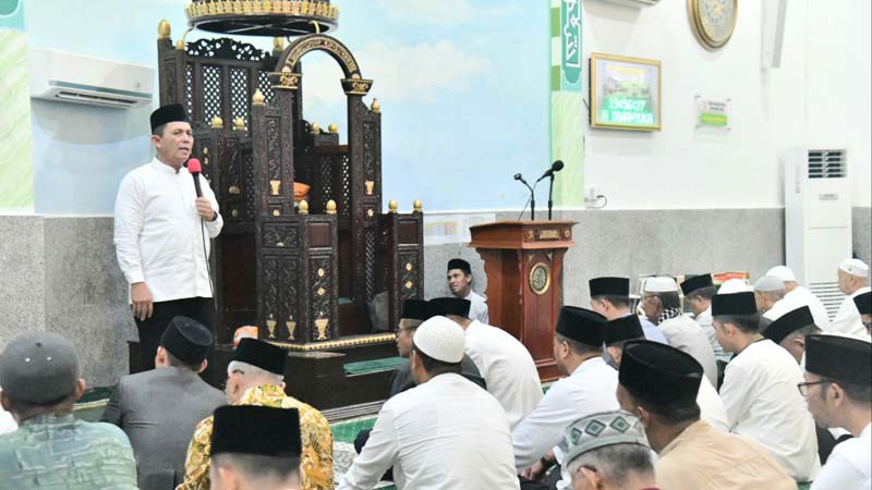 Gubernur Kepri Ansar Safari Ramadhan di Masjid Istiqomah dan Masjid Jami’ Baiturrahim Tarempa