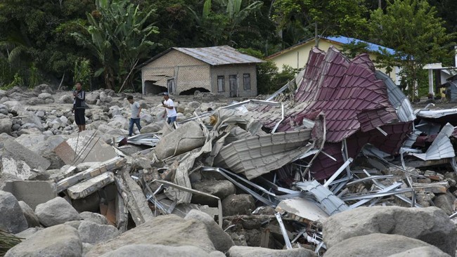Banjir Bandang di Humbahas Sumut, 200 Warga Mengungsi