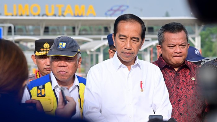 Isu 15 Menteri Siap Mundur Ditepis Jokowi