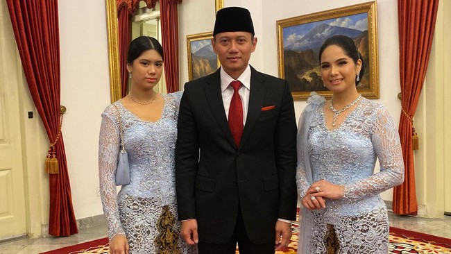 Pakai Jas-Peci Hitam, AHY Menuju Istana Jelang Dilantik Jadi Menteri