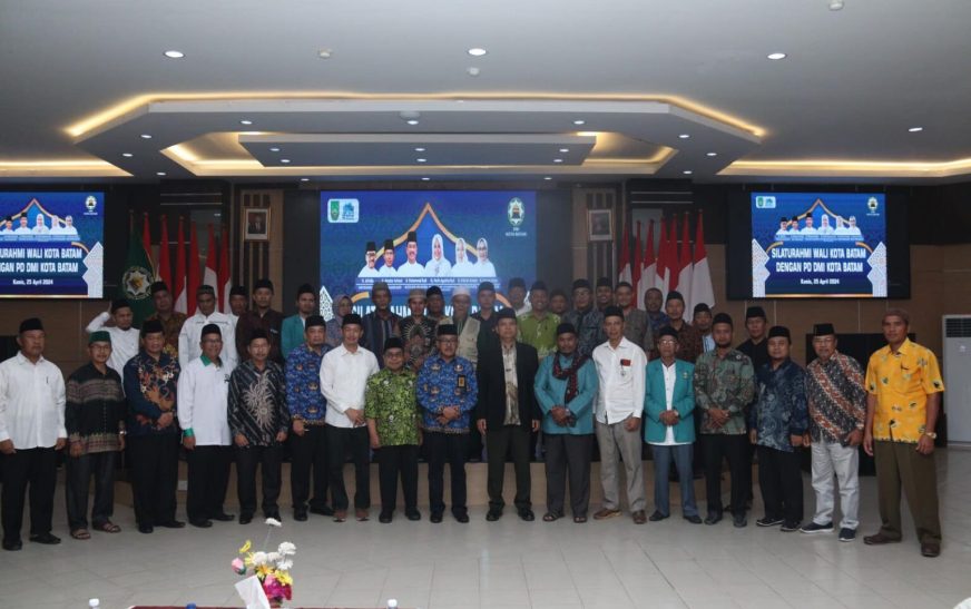 Jefridin Buka Musyawarah Daerah VIII Dewan Masjid Kota Batam