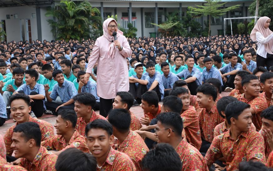 Antusias Pelajar SMA Negeri 8 Sambut Marlin, Berbagi Impian dan Cita-cita