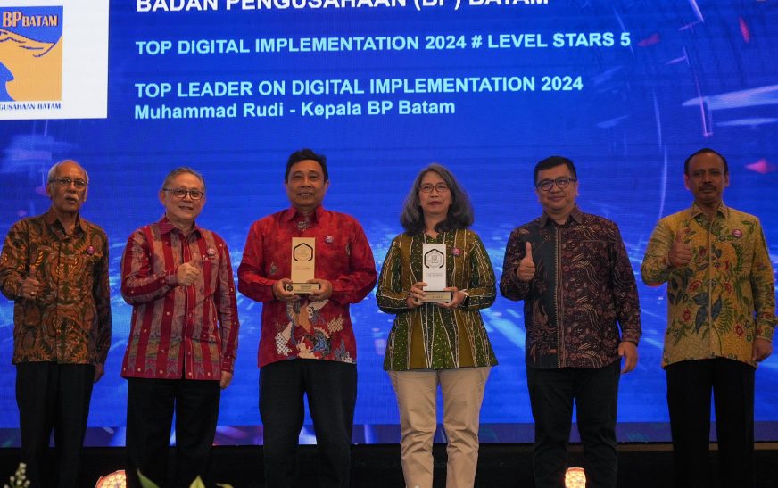 Kepala BP Batam Raih Penghargaan dalam Gelaran Top Digital Awards 2024