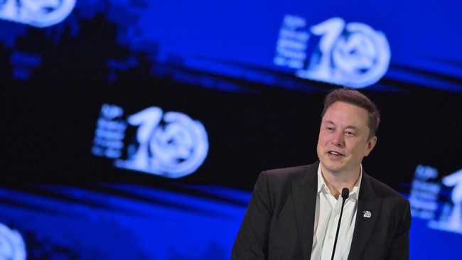 Elon Musk Jadi Orang Pertama di Dunia yang Hartanya Tembus Rp6.370 T